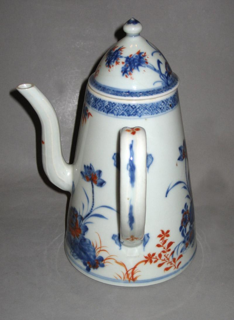 2000.0061.056 Coffee pot side view