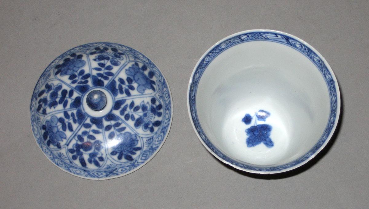 2000.0061.061 A,B Porcelain beaker open
