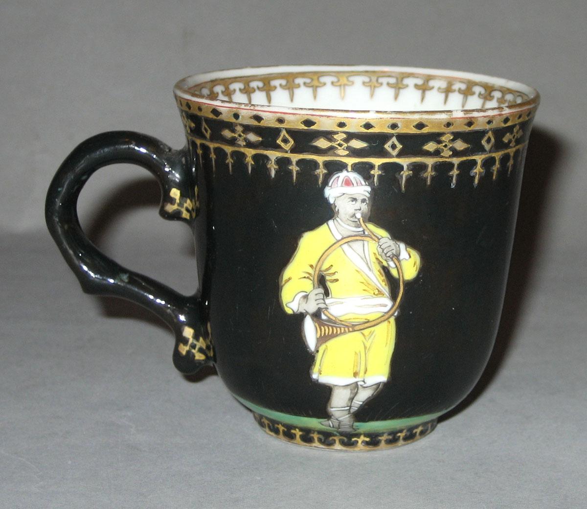 2000.0061.062 A Porcelain coffee cup face 2