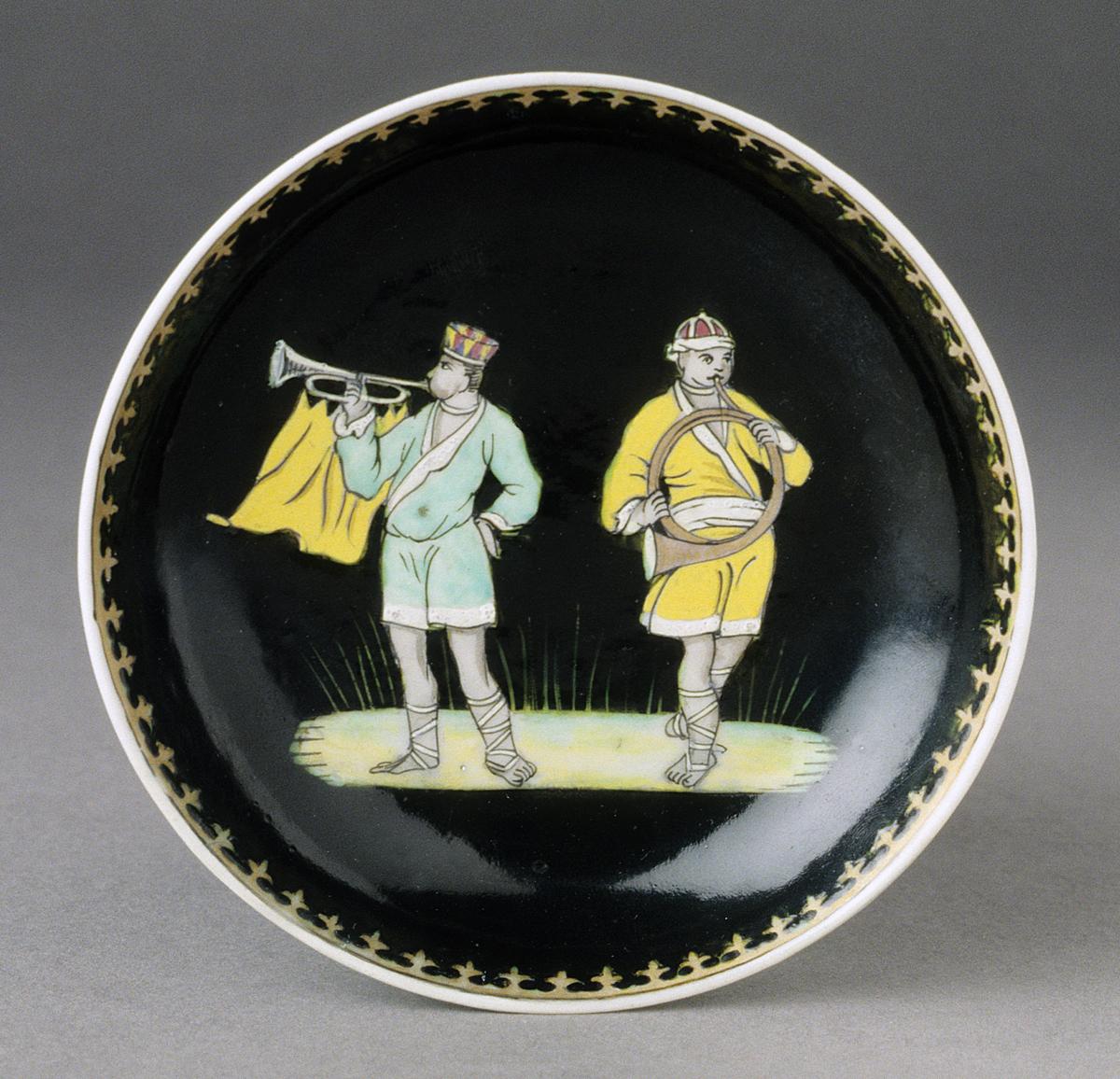 2000.0061.063 Porcelain saucer