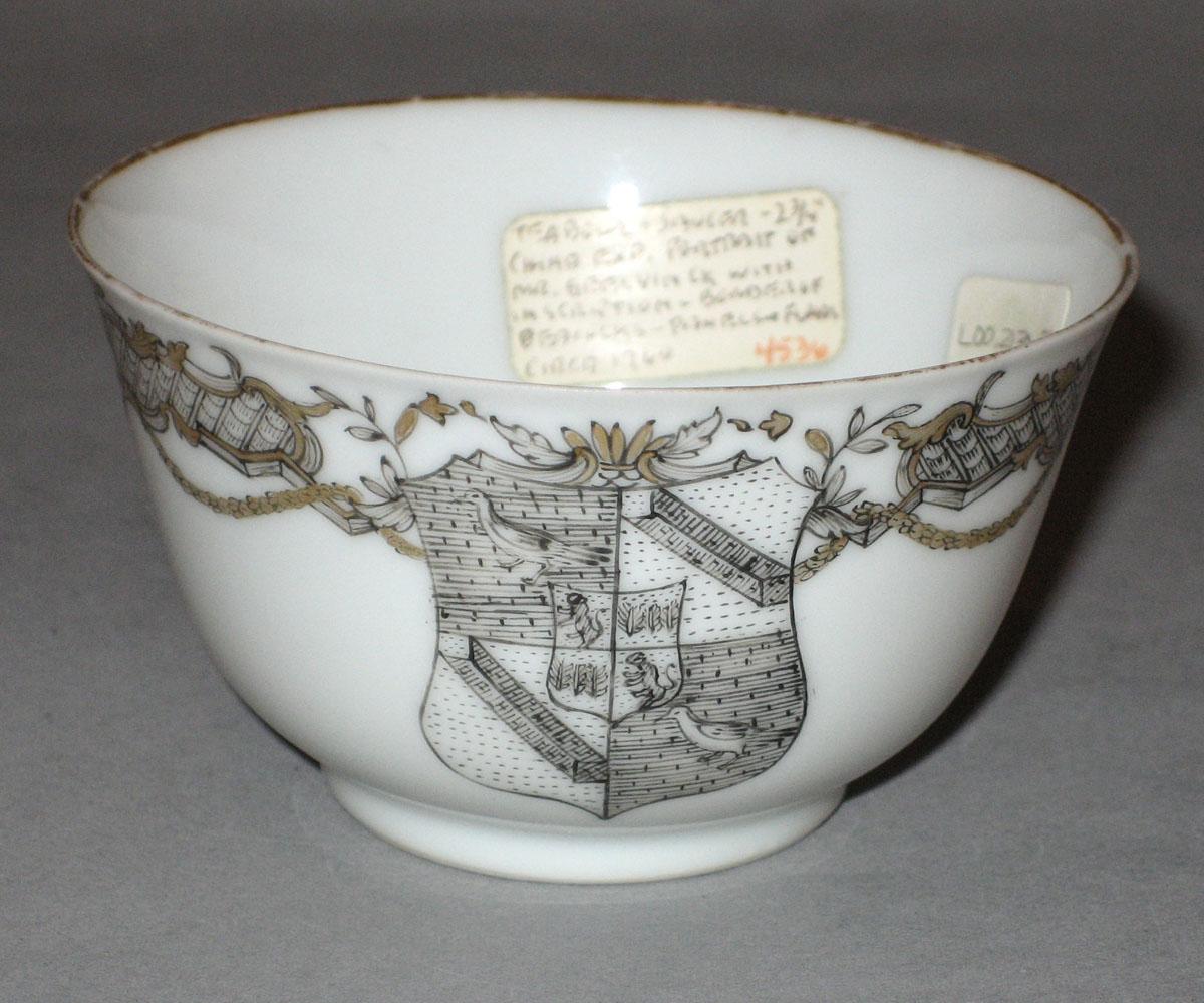 2000.0061.065 A Porcelain teabowl face 2