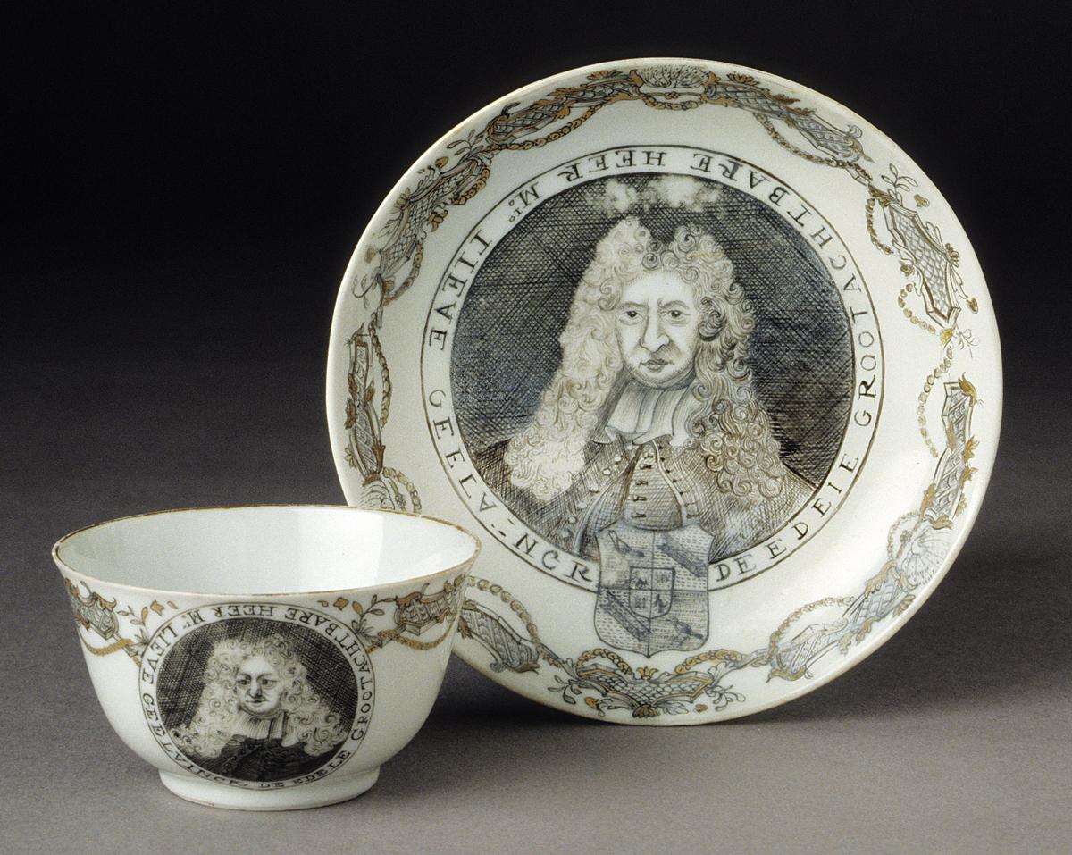 2000.0061.065 A, B Teabowl and Saucer