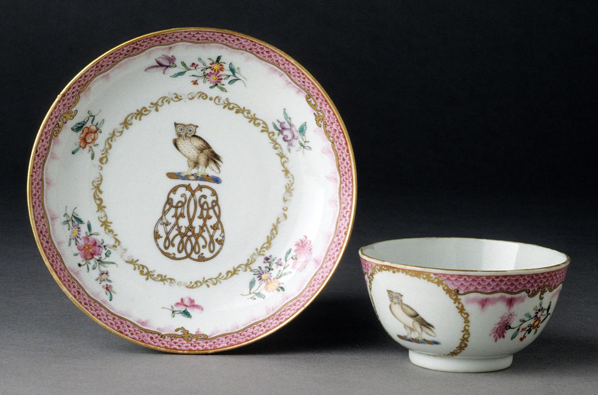 2000.0061.066 A, B Teabowl and Saucer
