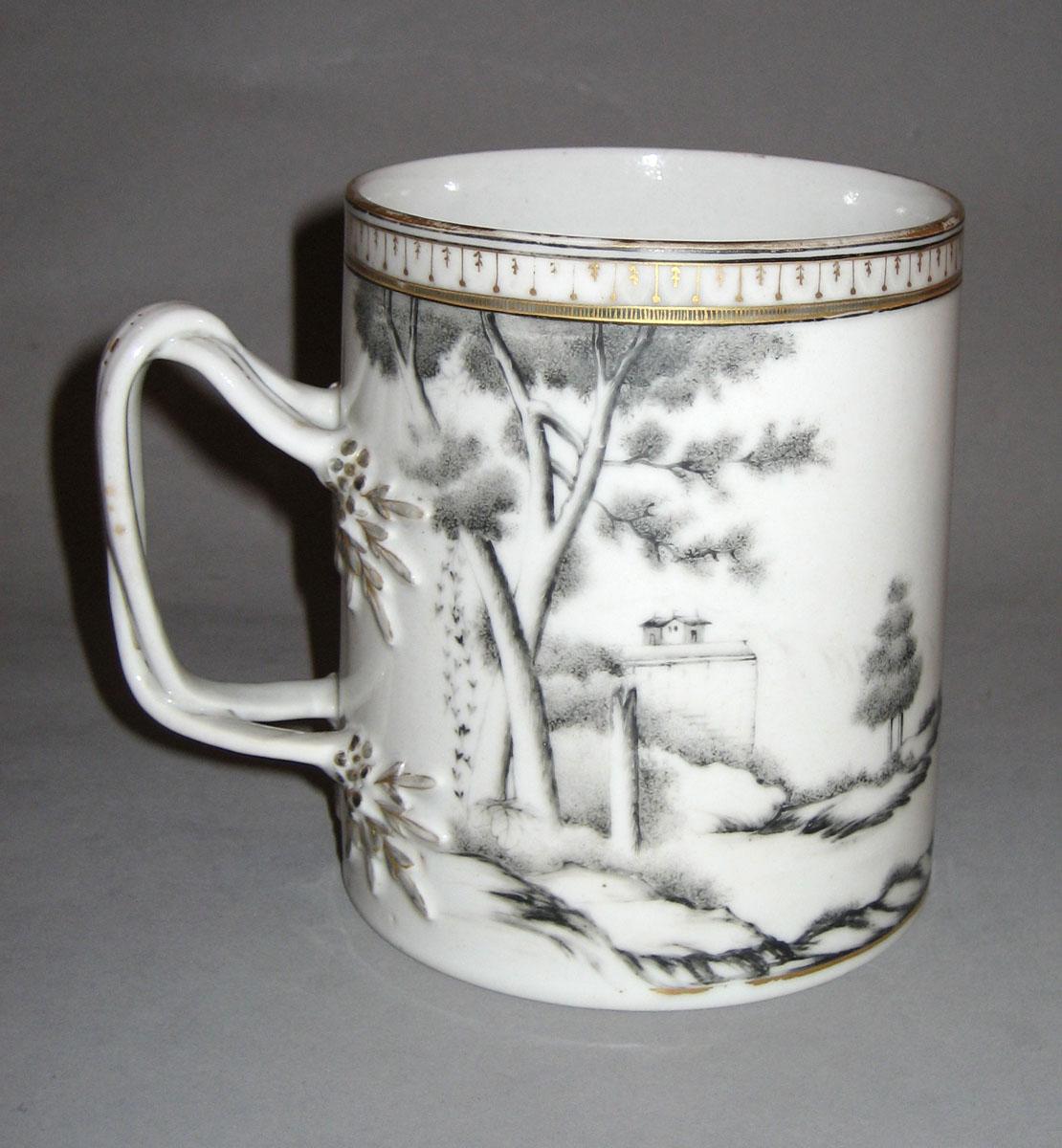 2000.0061.071.001 Porcelain mug face 2