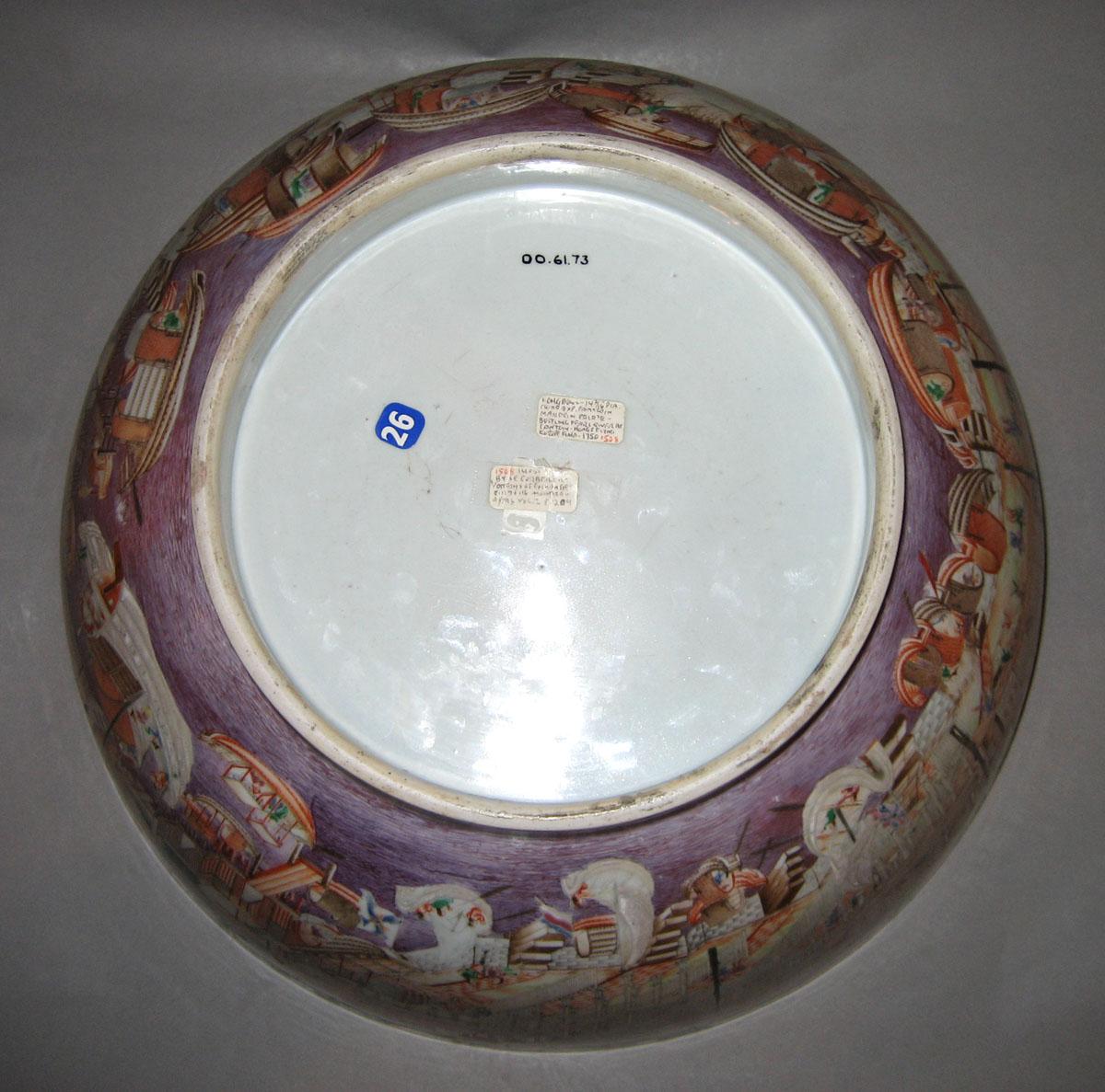 2000.0061.073 Porcelain bowl underside