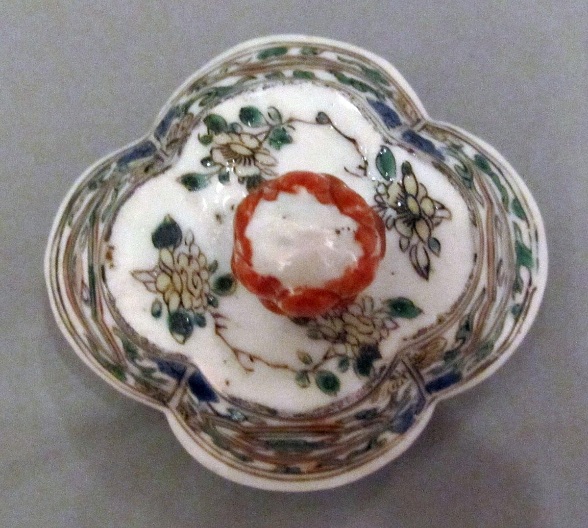 2000.0061.084.002 B Porcelain flower container top