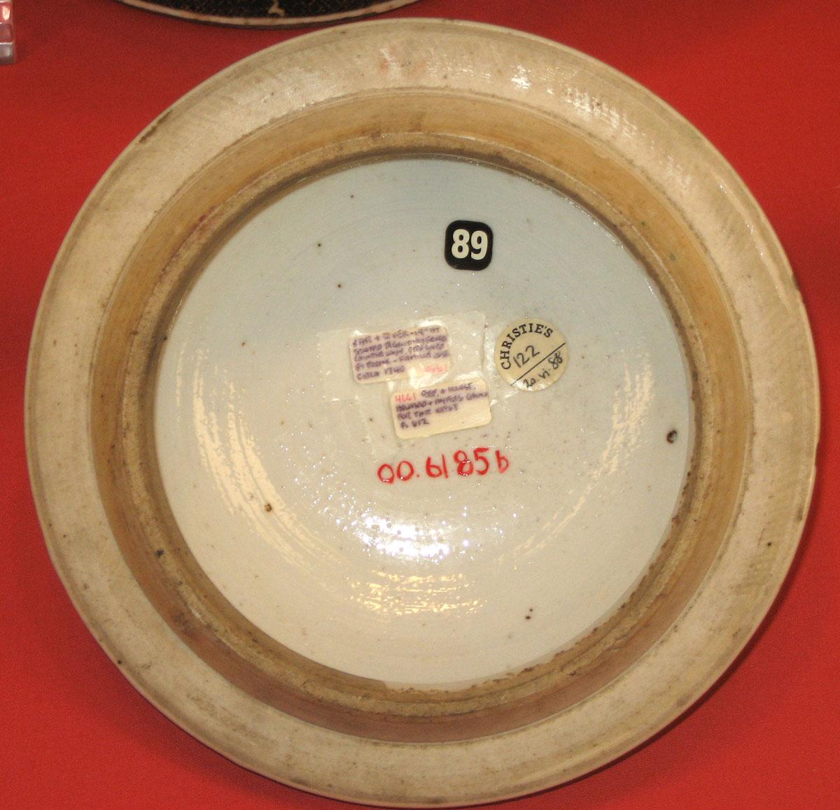 2001.0062.085 B Porcelain fountain lid underside