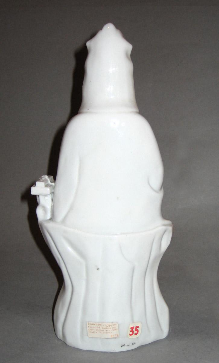 2000.0061.089 Figure rear