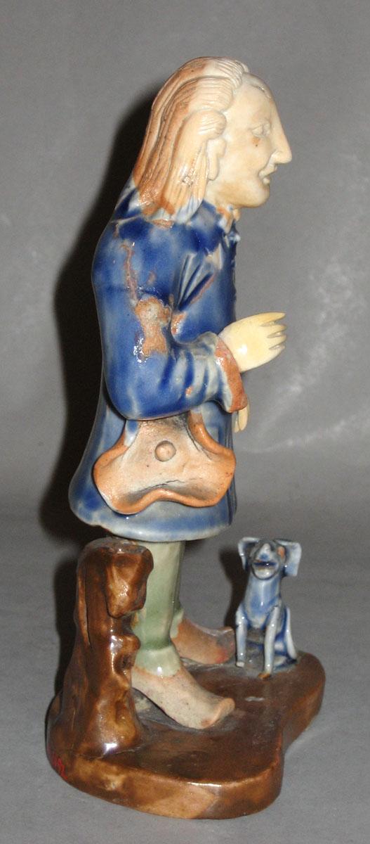 2000.0061.092 Porcelain figure side