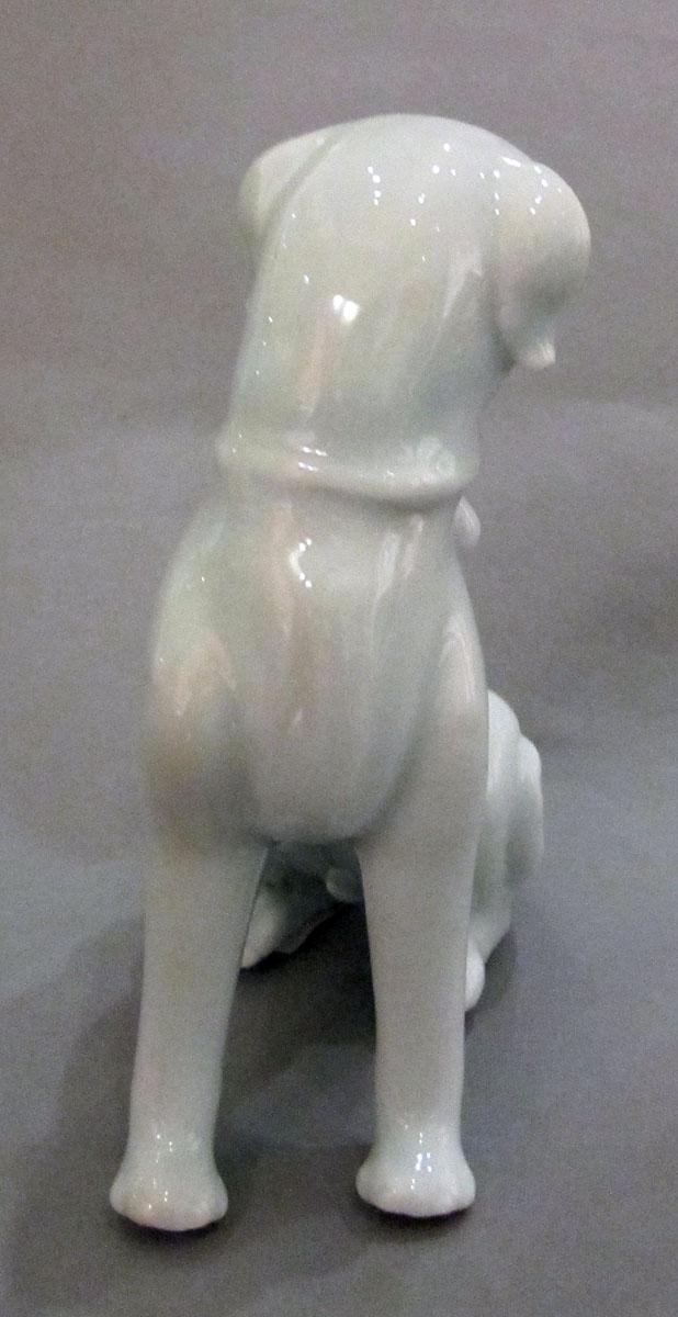 2000.0061.101.001 Porcelain figure front