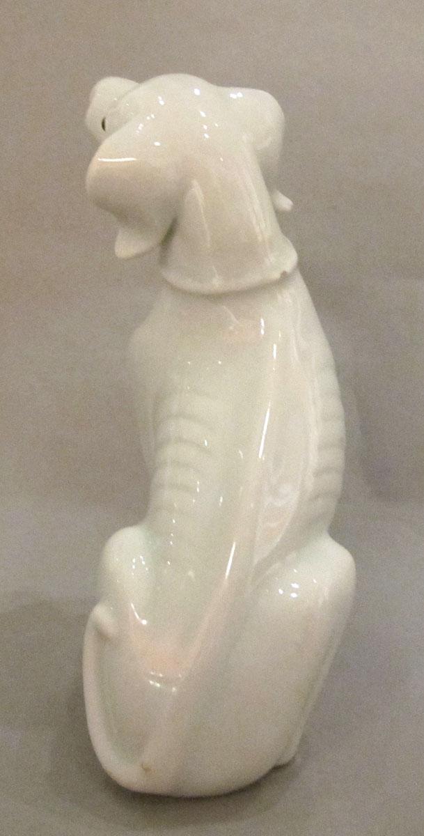 2000.0061.101.002 Porcelain figure back