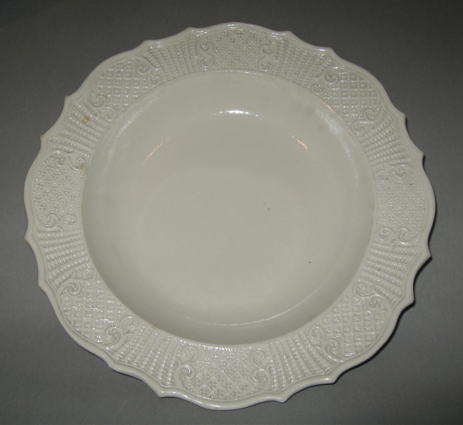 1958.0833 Soup plate