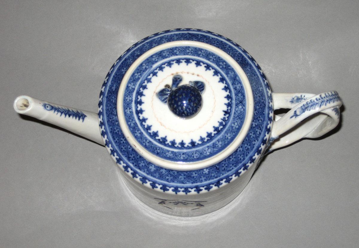 2000.0061.107.001 A,B Porcelain teapot top