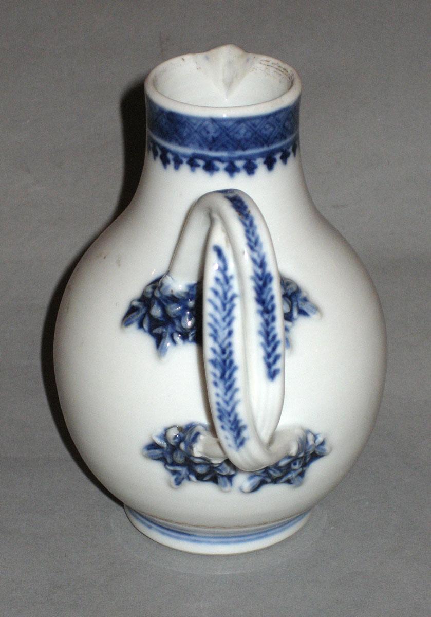 2000.0061.107.002 Porcelain creamer handle