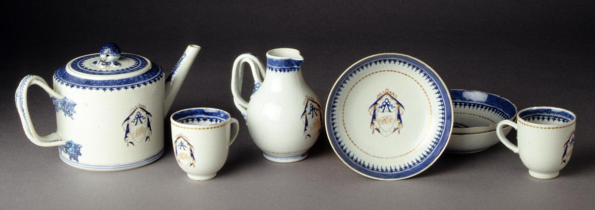 2000.0061.107.001-.007 Tea Set