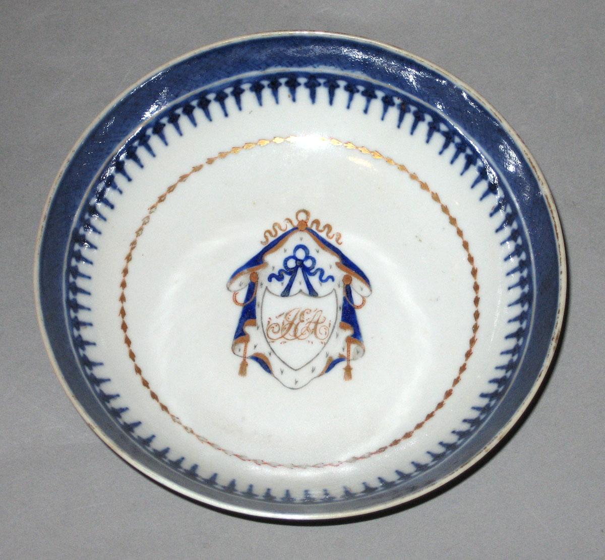 2000.0061.107.007 Porcelain saucer