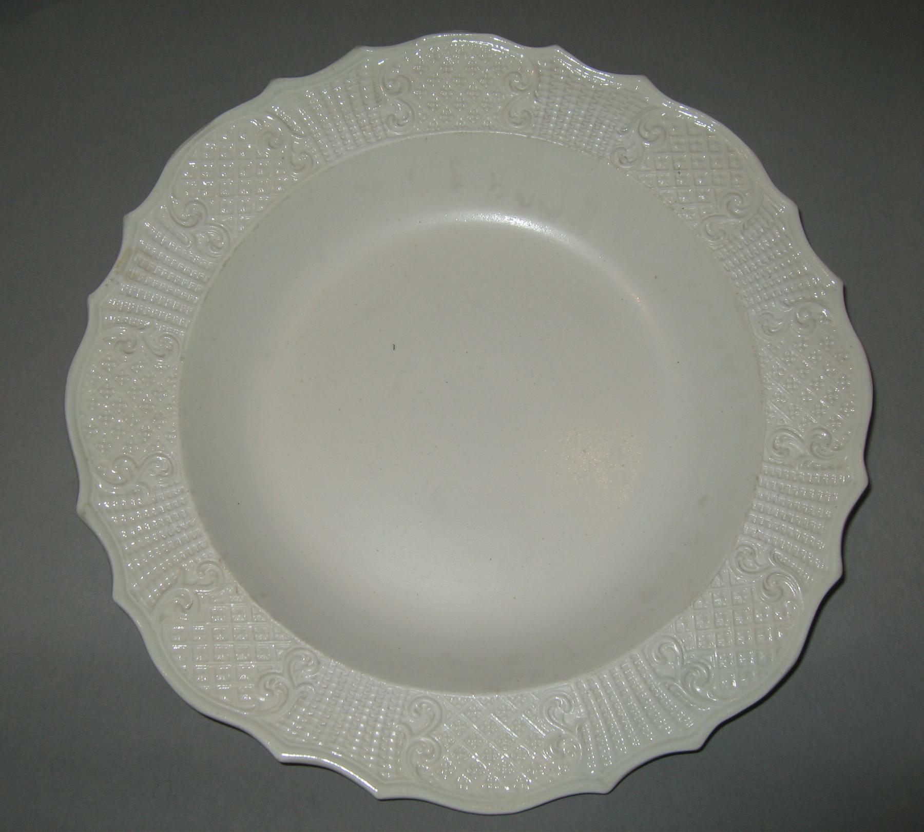 1958.0834 Soup plate