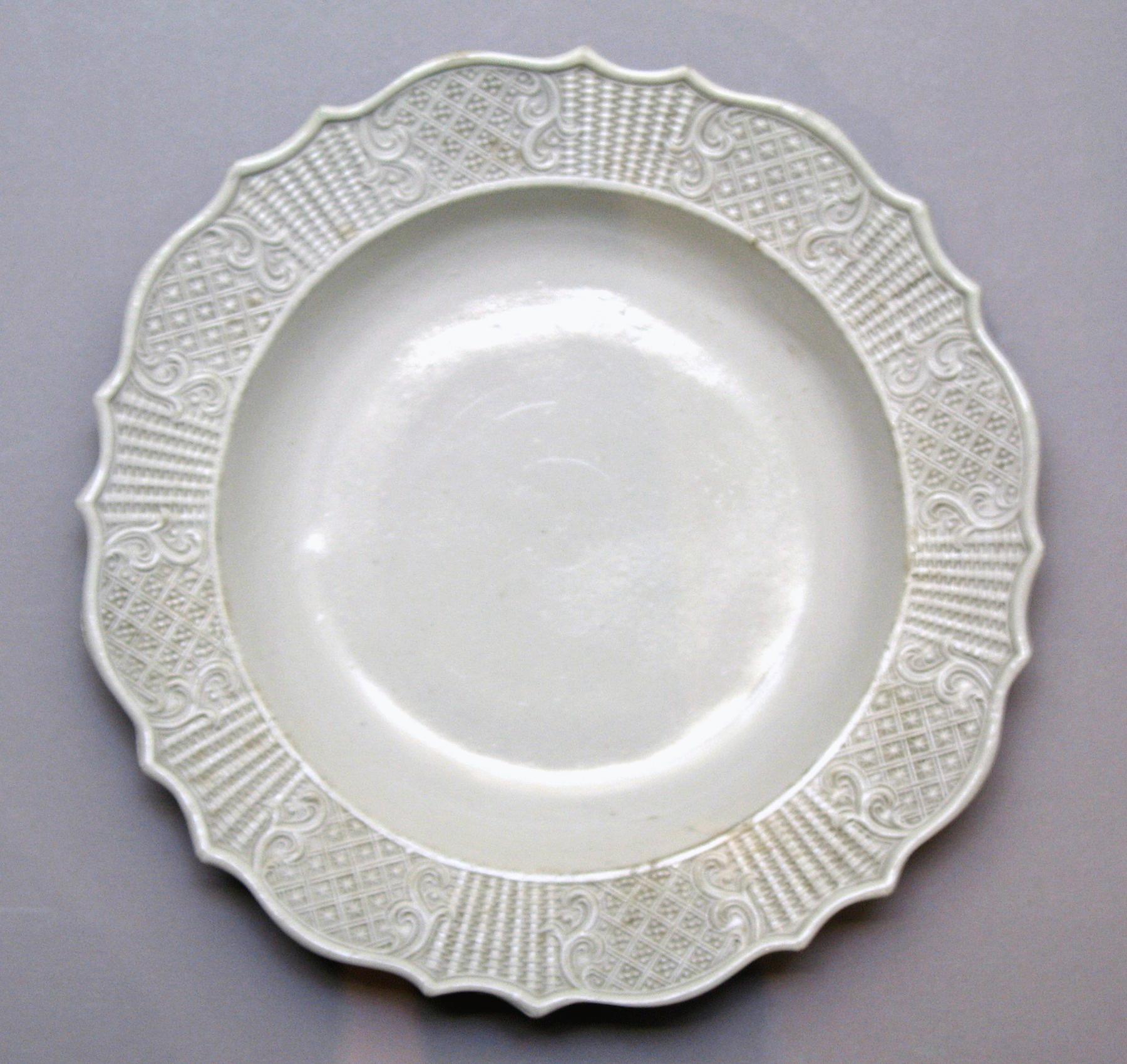 1958.0835 Soup plate