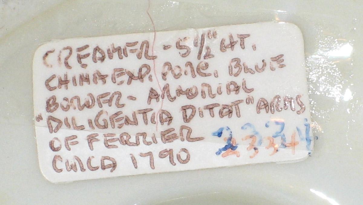 2000.0061.115 Cream or milk jug tag detail