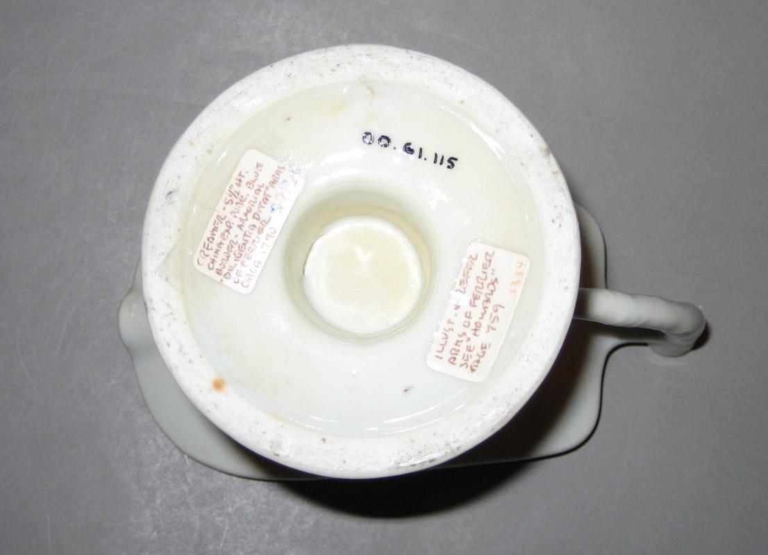 2000.0061.115 Cream or milk jug tag underside