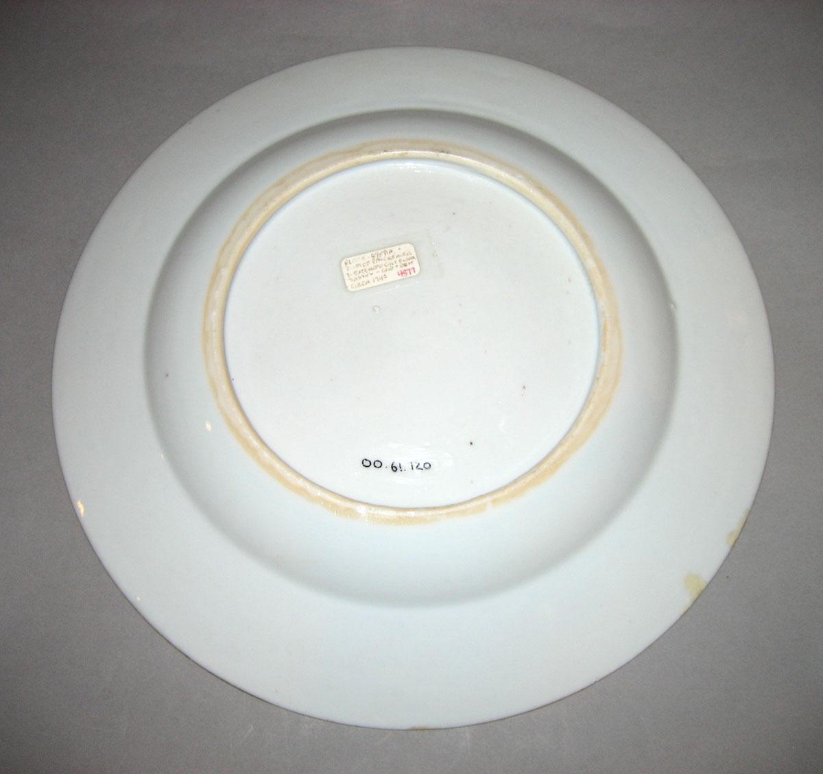 2000.0061.120 Porcelain plate underside