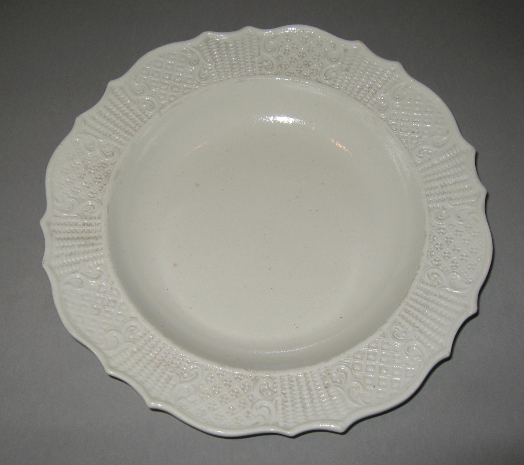 1958.0837 Soup plate