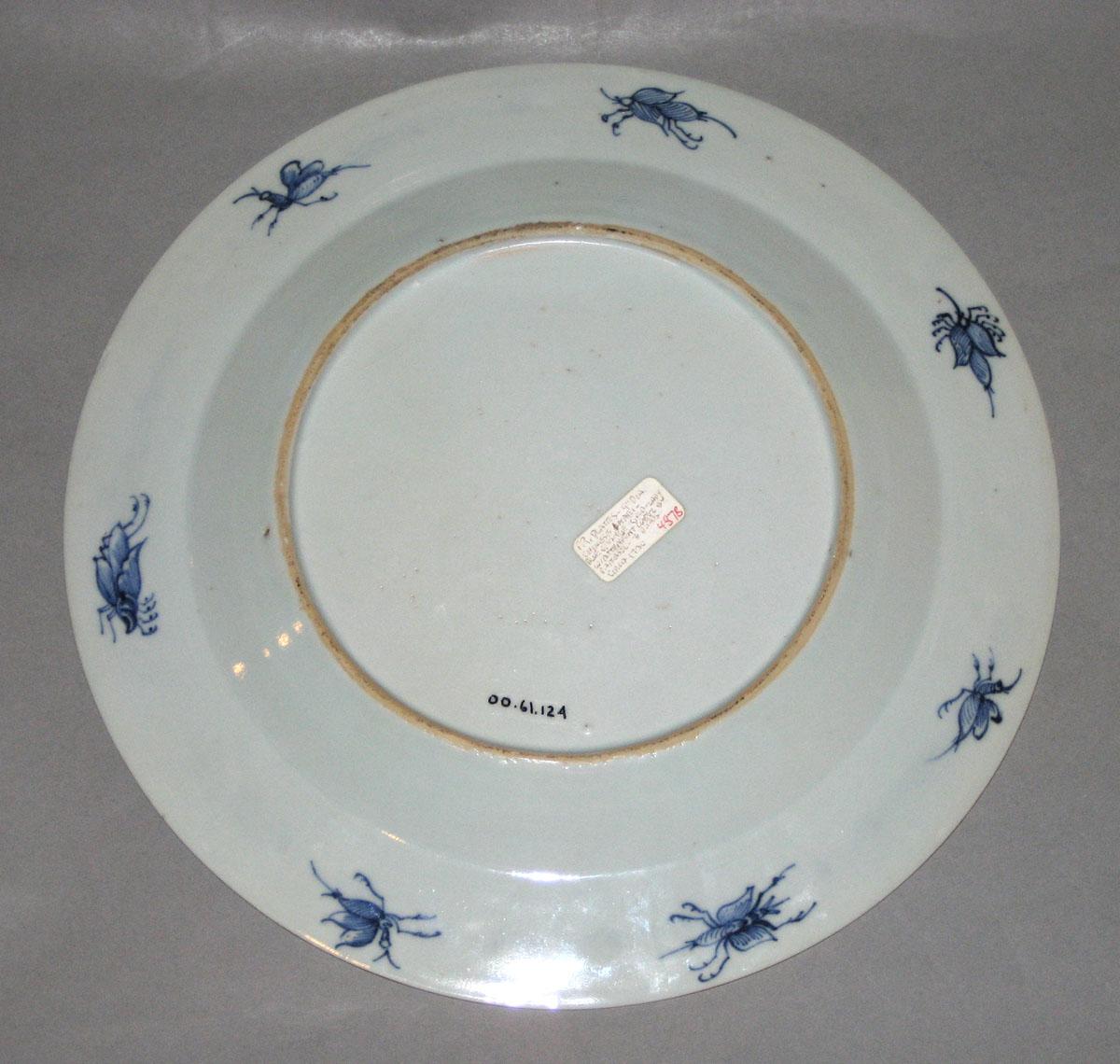 2000.0061.124 Porcelain plate underside