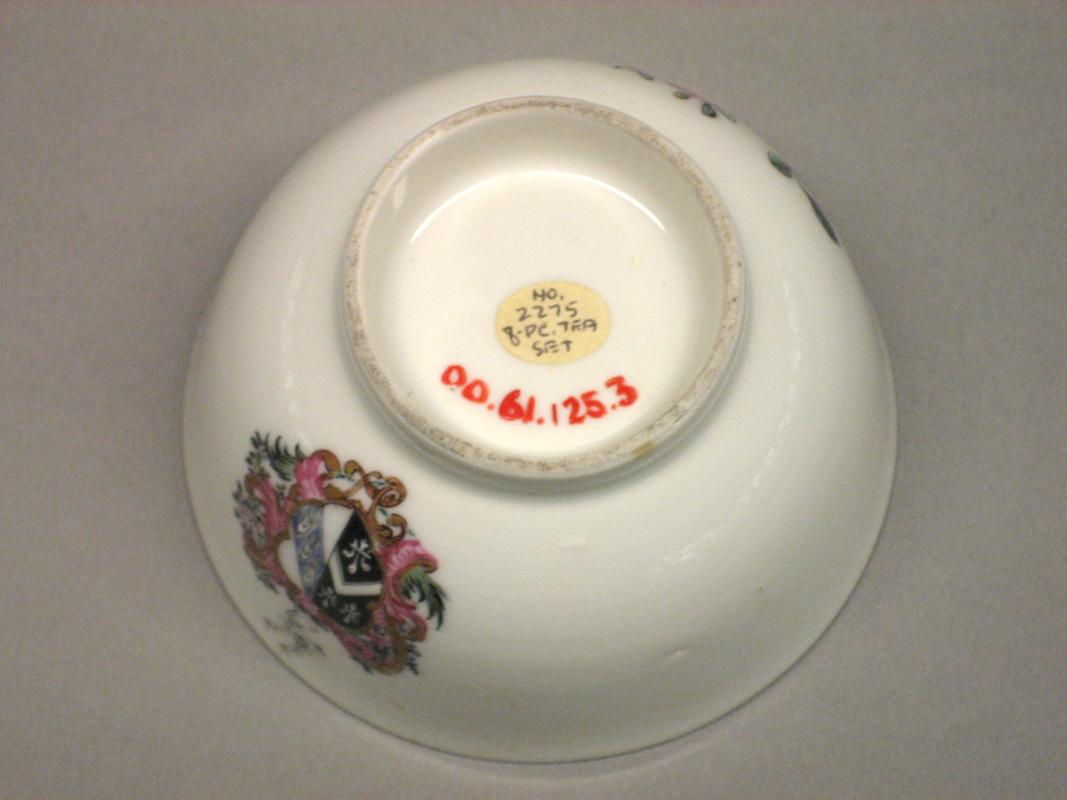 2000.0061.125.003 Teabowl underside