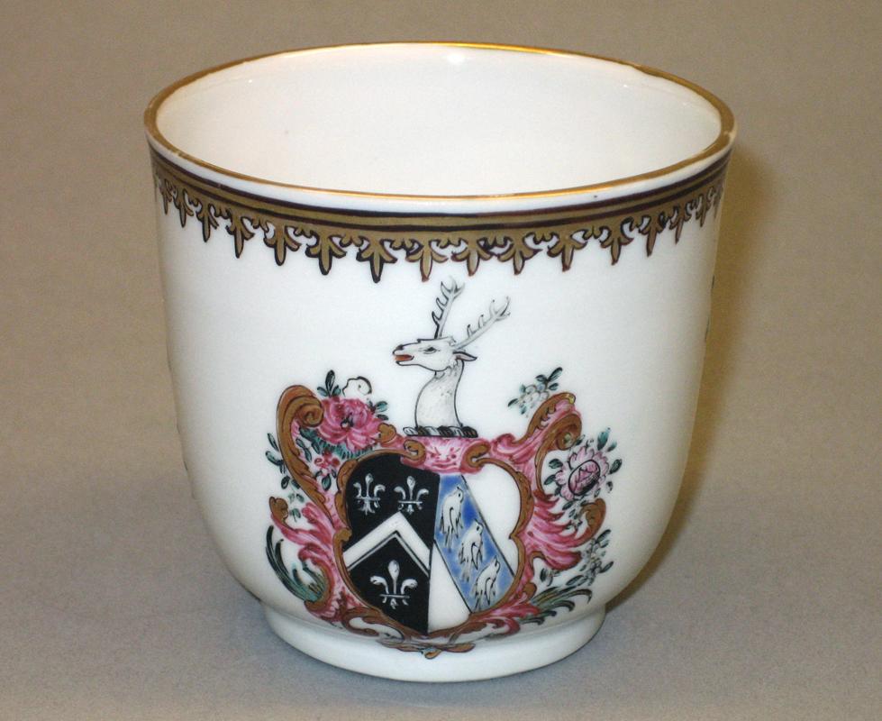2000.0061.125.006 Coffee cup front