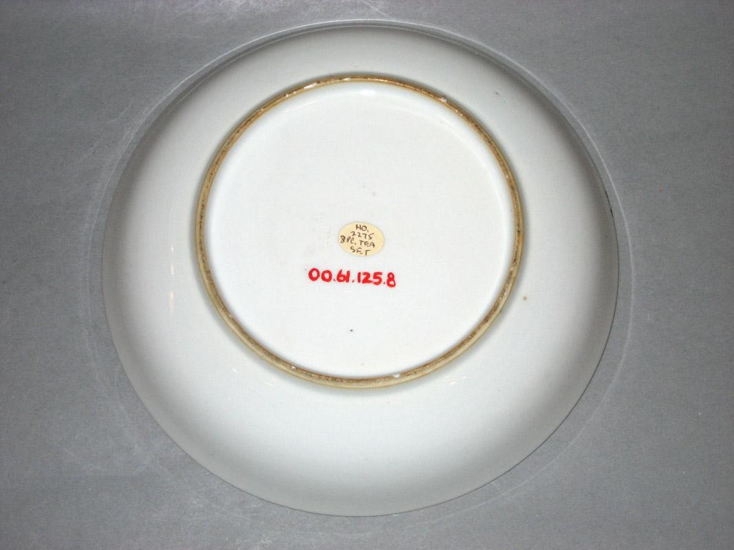 2000.0061.125.008 Saucer underside