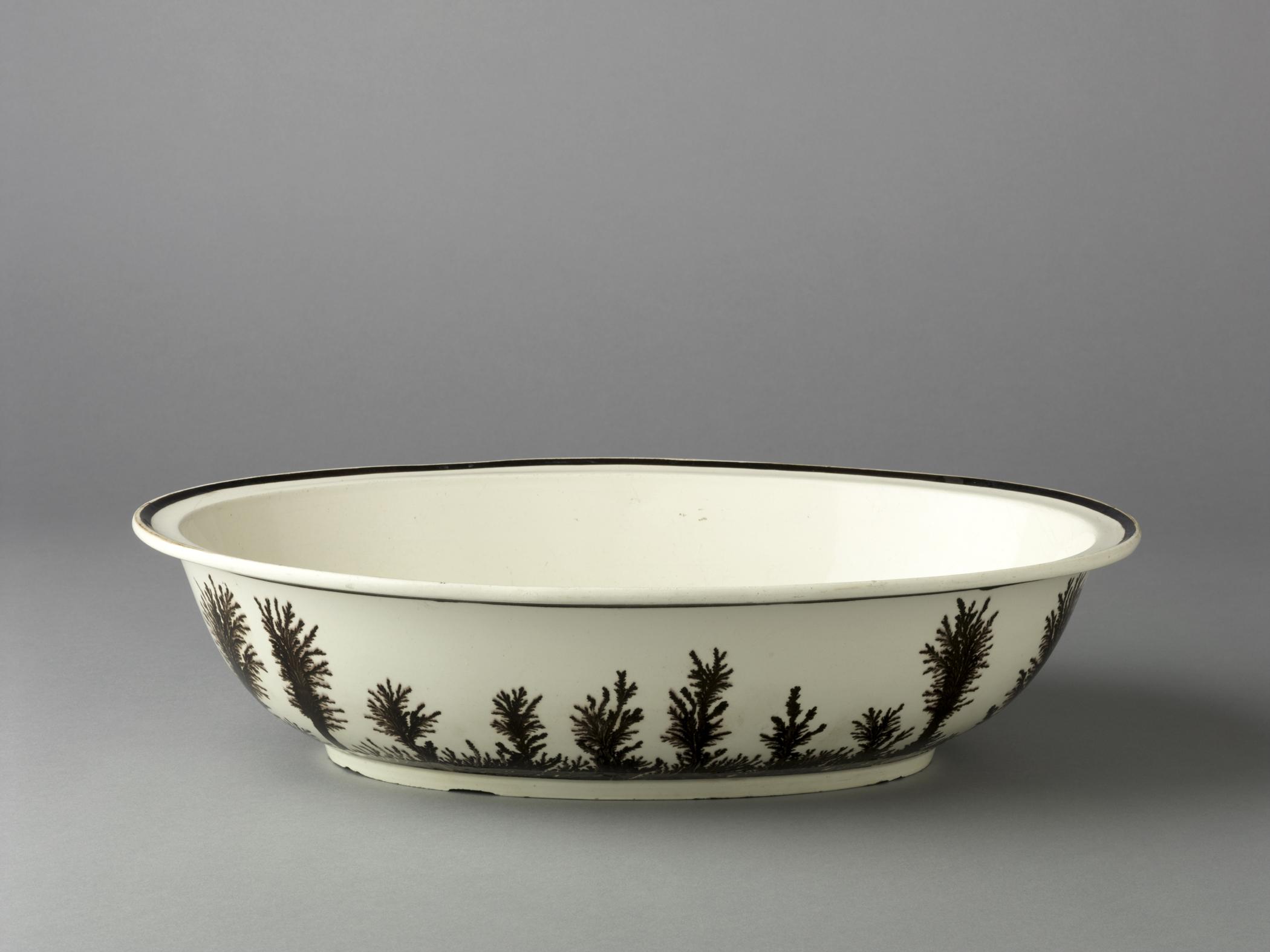 2000.0069.002 B Basin or bowl, view 1