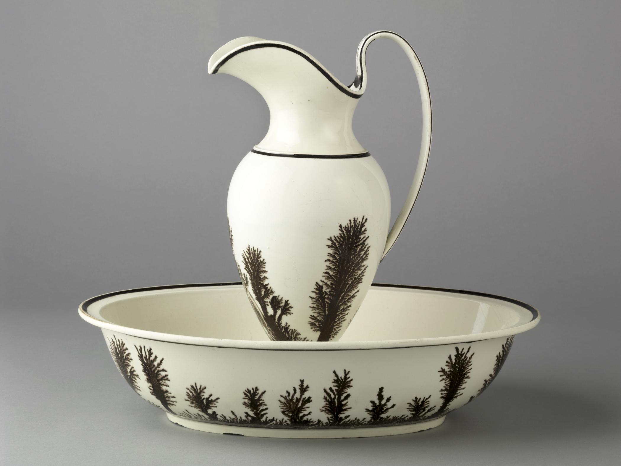 2000.0069.002 A Jug, B Basin or bowl
