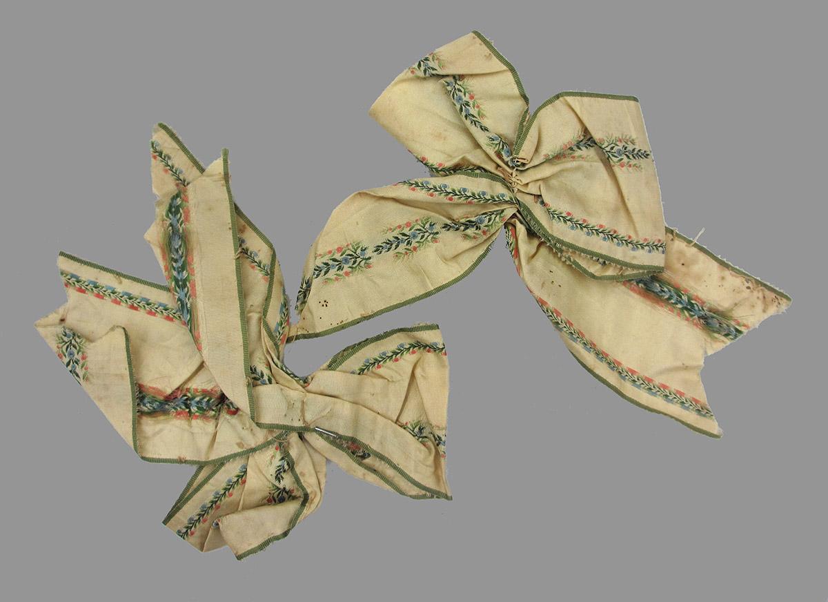 2000.0070.033 textile, printed obverse