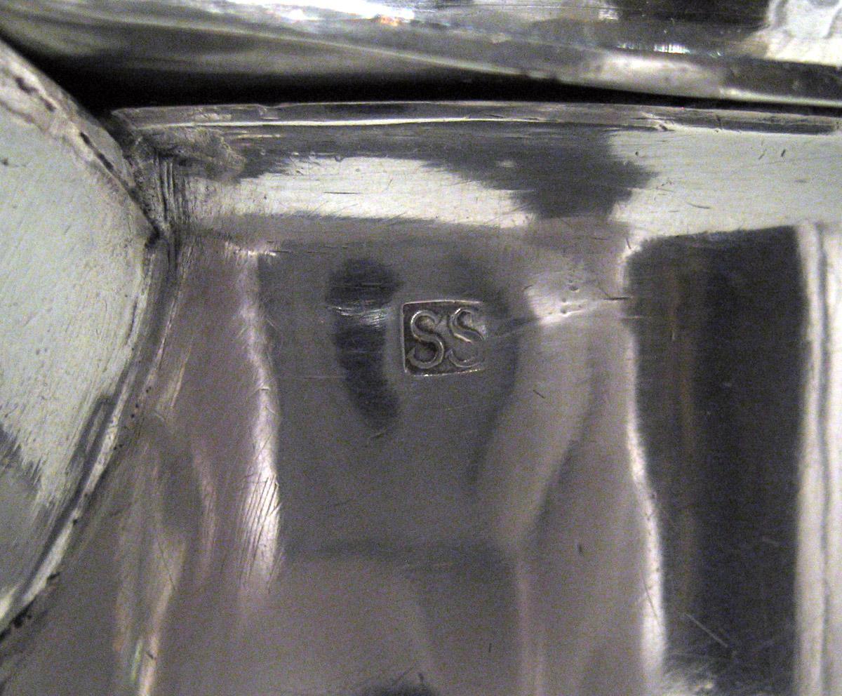 2001.0002.002 Silver Tankard mark 1