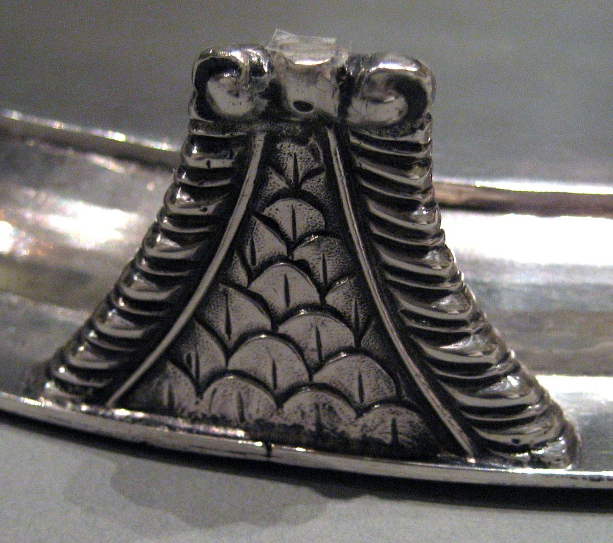 2001.0002.003.002 Silver Salver detail foot