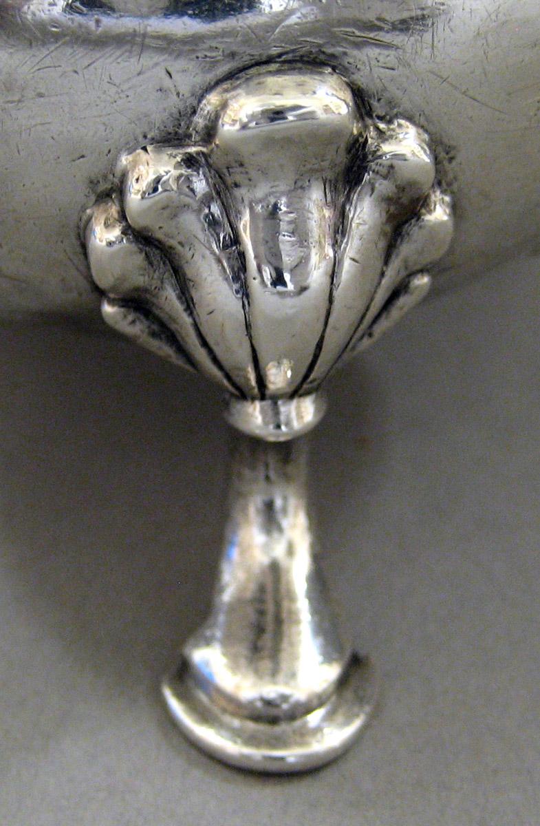 2001.0002.005 Silver Cream Pot detail foot