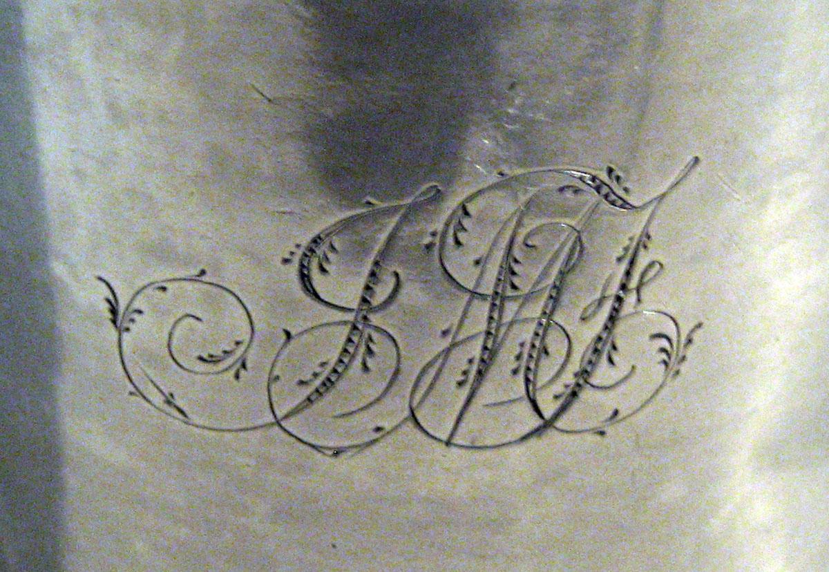 2001.0002.007 Silver Cann engraving