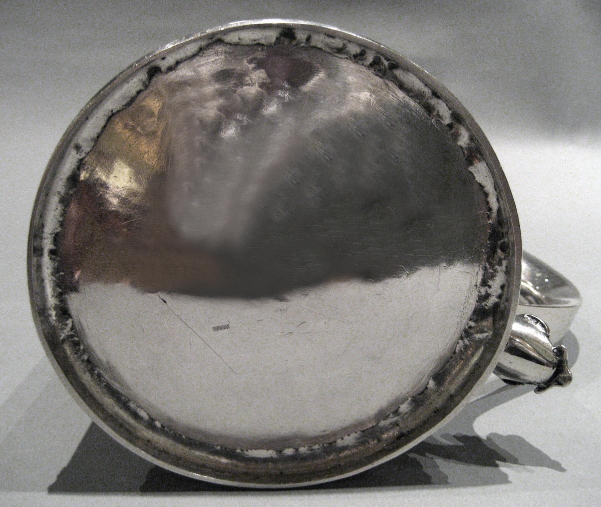 2001.0002.008 Silver Tankard underside