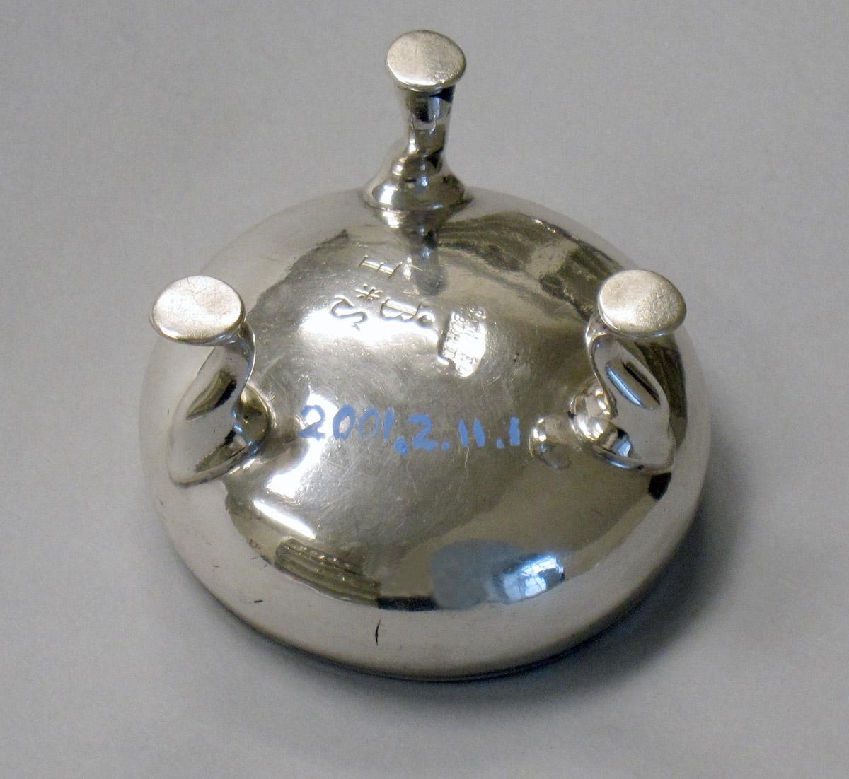 2001.0002.011.001 Silver Salt Cellar underside