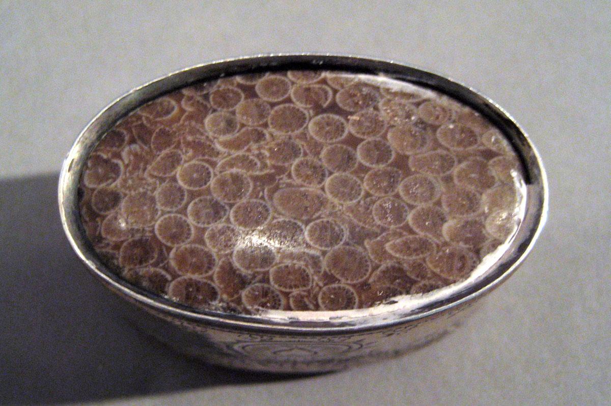 2001.0002.014 Silver Snuff Box underside