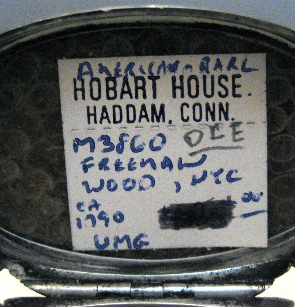 2001.0002.014 Silver Snuff Box label