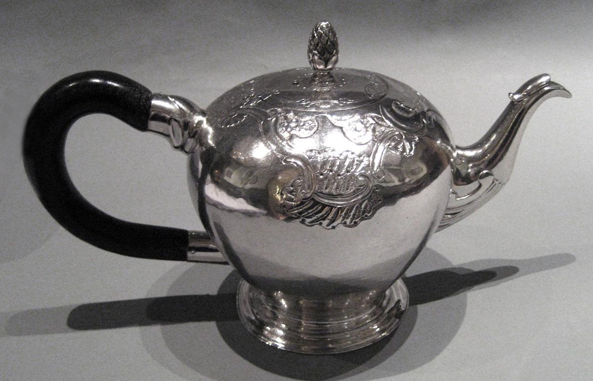 2001.0002.015 Silver Teapot side 2