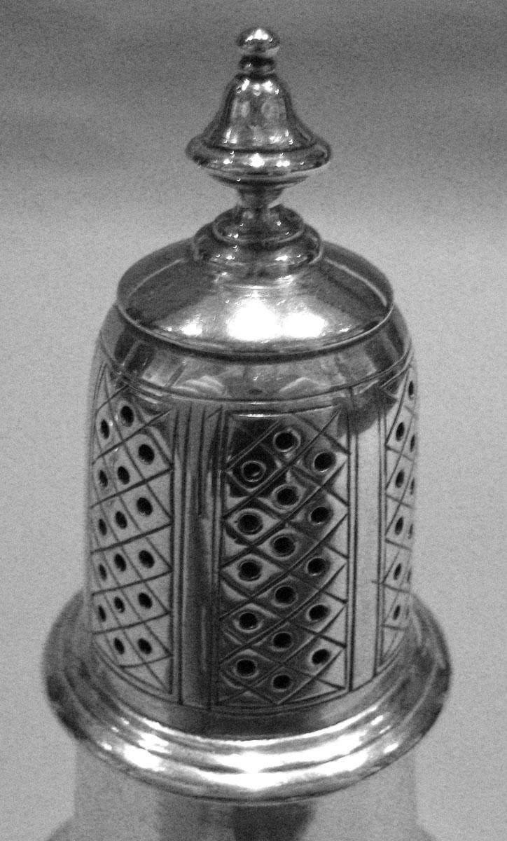 2001.0002.016 A, B Silver Caster (or Castor) top view
