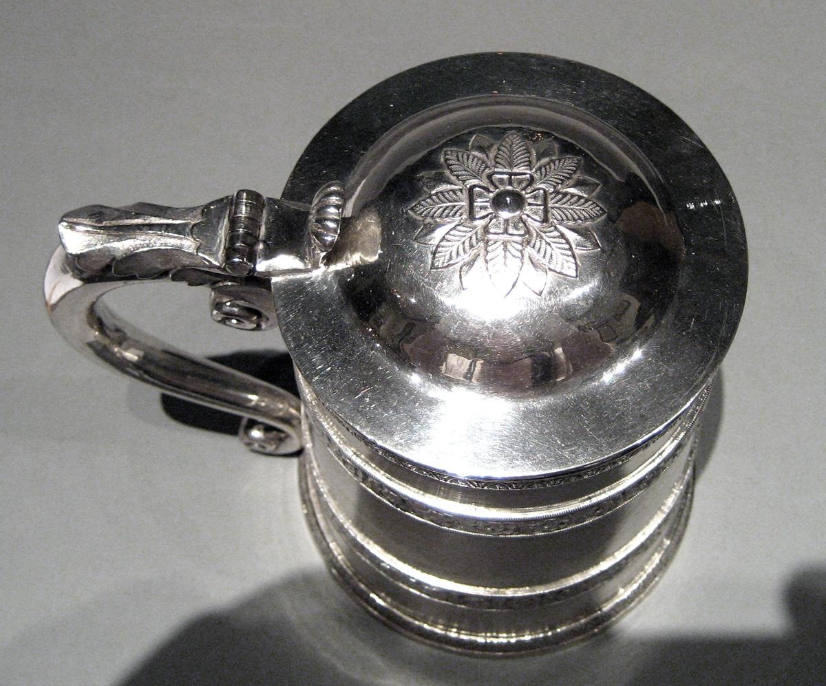 2001.0002.022.001 Silver Tankard top view