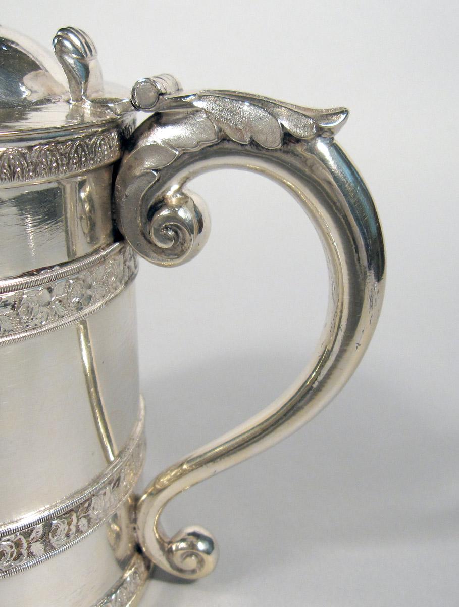 2001.0002.022.002 Silver Tankard detail handle