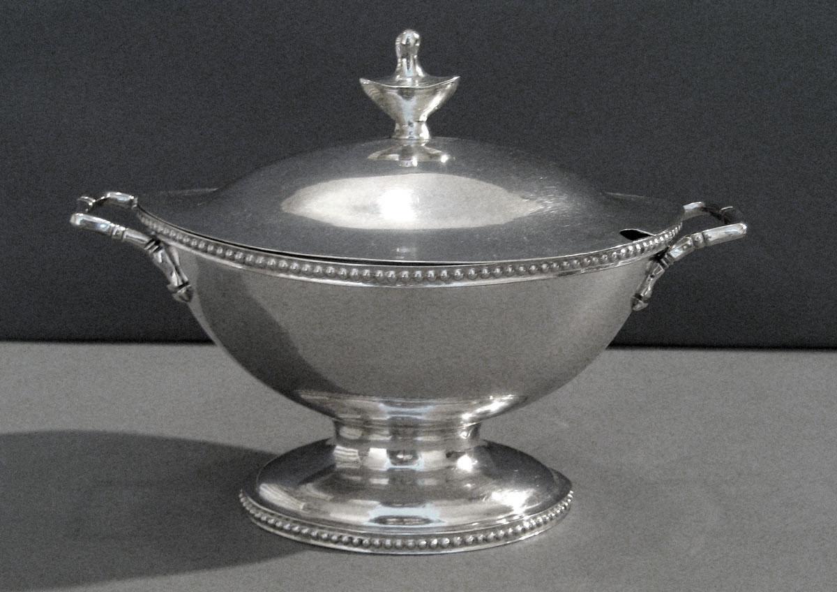 2001.0002.023 A, B Silver Tureen side 1