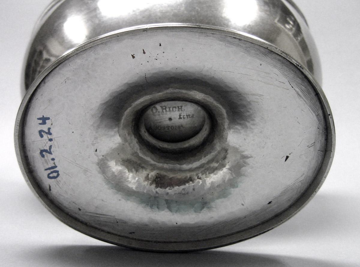 2001.0002.024 Silver Basket underside