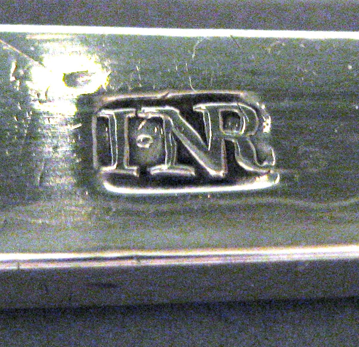 2001.0002.025 Silver Skewer mark