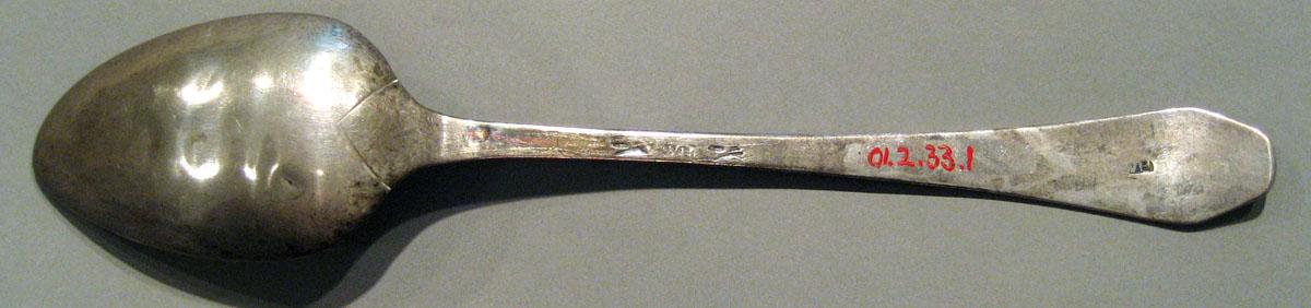 2001.0002.033.001 Silver Spoon underside