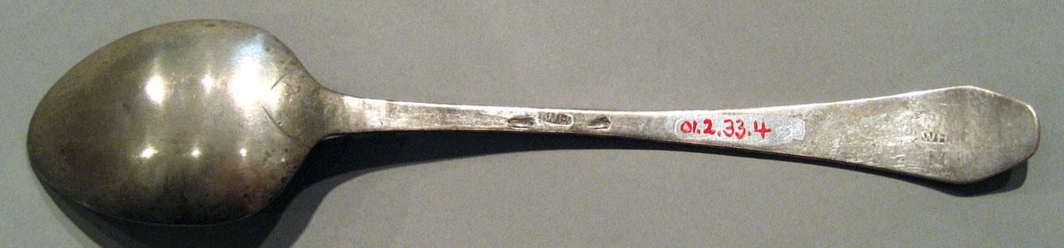2001.0002.033.004 Silver Spoon underside